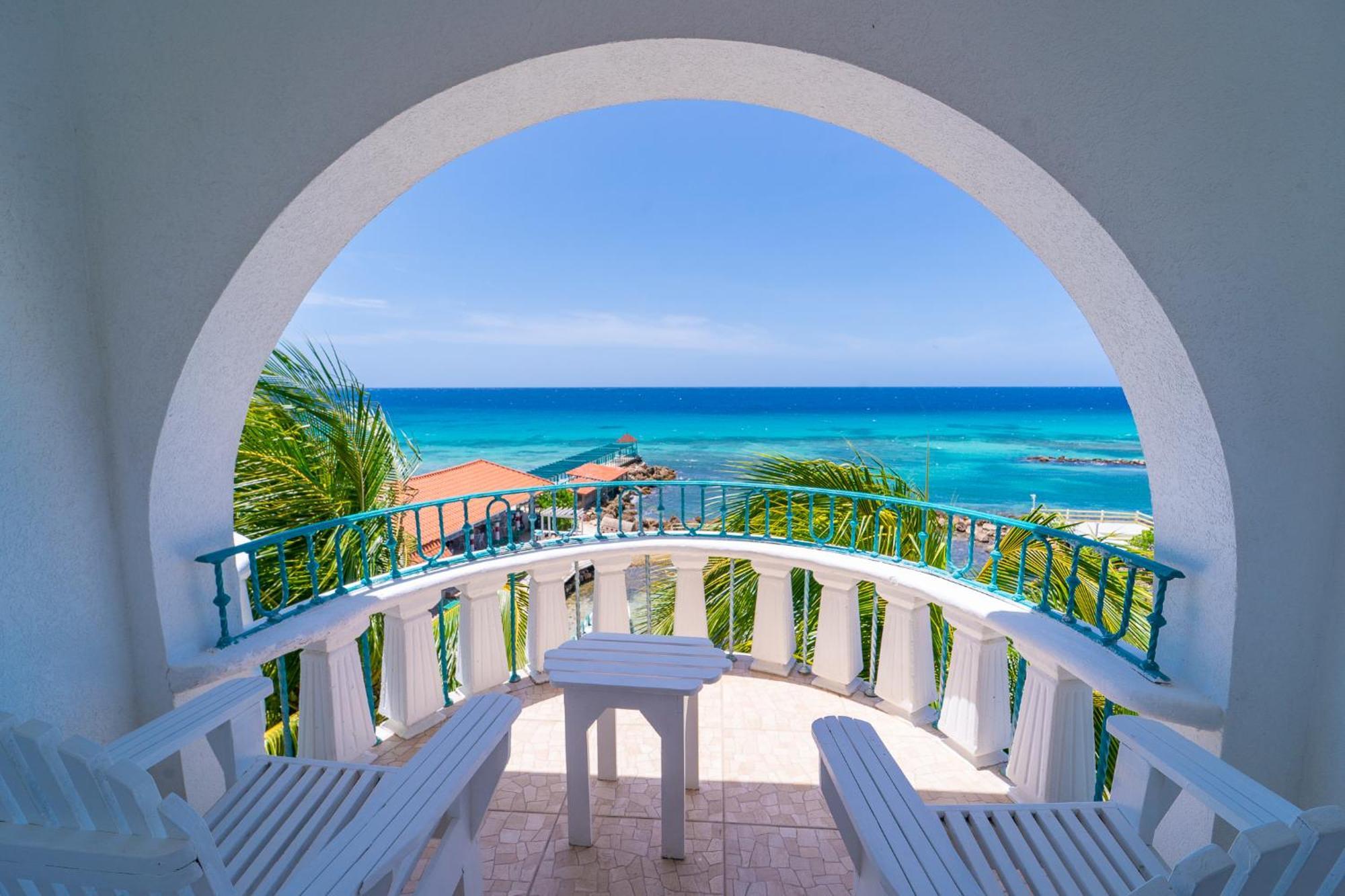 Franklyn D Resort & Spa All Inclusive Runaway Bay Exterior photo