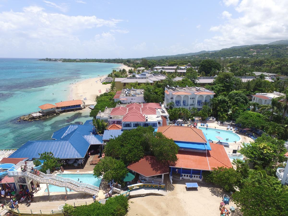 Franklyn D Resort & Spa All Inclusive Runaway Bay Exterior photo
