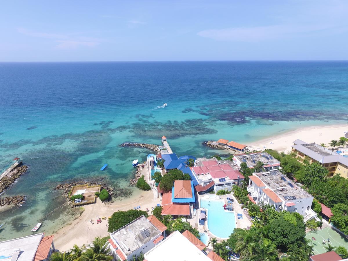 Franklyn D Resort & Spa All Inclusive Runaway Bay Exterior photo